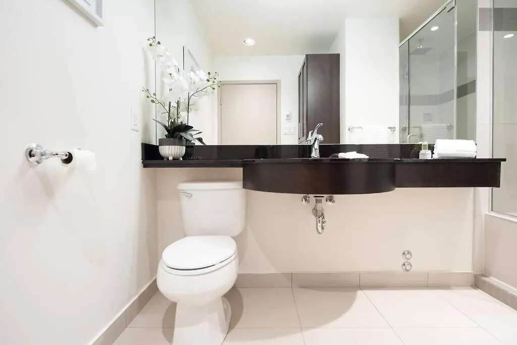 위니펙 Luxury Living With An Amazing View 2302 아파트