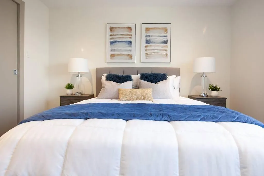 위니펙 Luxury Living With An Amazing View 2302 아파트